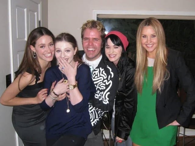 Never forget 2008… when Perez Hilton threw a party at his house with Michelle Trachtenberg, Katy Perry, Lady Gaga, Amanda Bynes, Josh Gobran and Emmy Rossum.