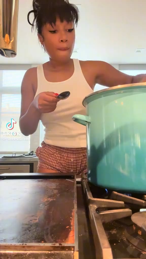 Meg thee Stallion throws down on Thanksgiving for Klay Thompson and his family