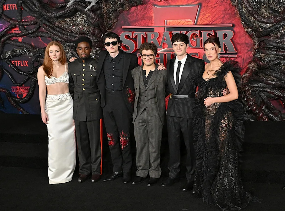 Stranger Things 5 cast group chat