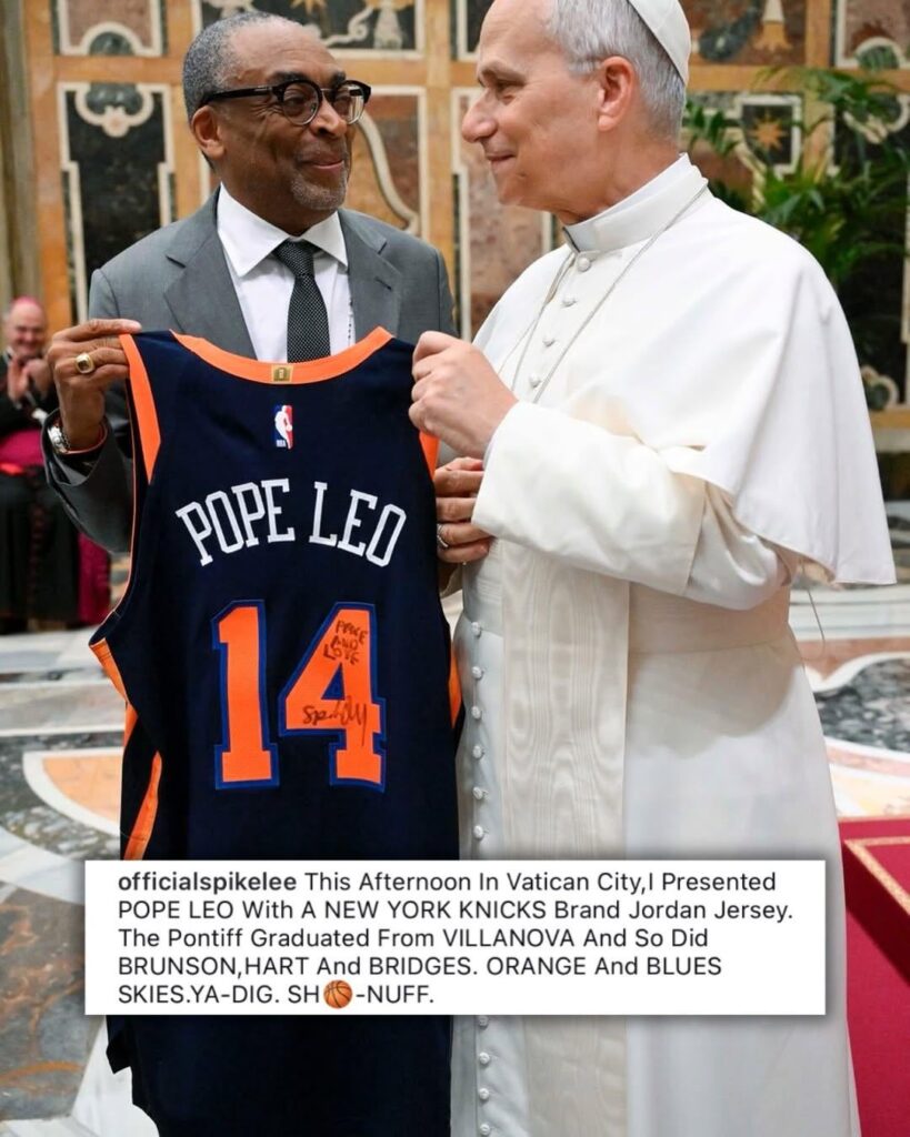Spike Lee gifted Pope Leo XIV with a New York Knicks jersey after today’s Papal Audience with members of the film industry. (November 15, 2025)