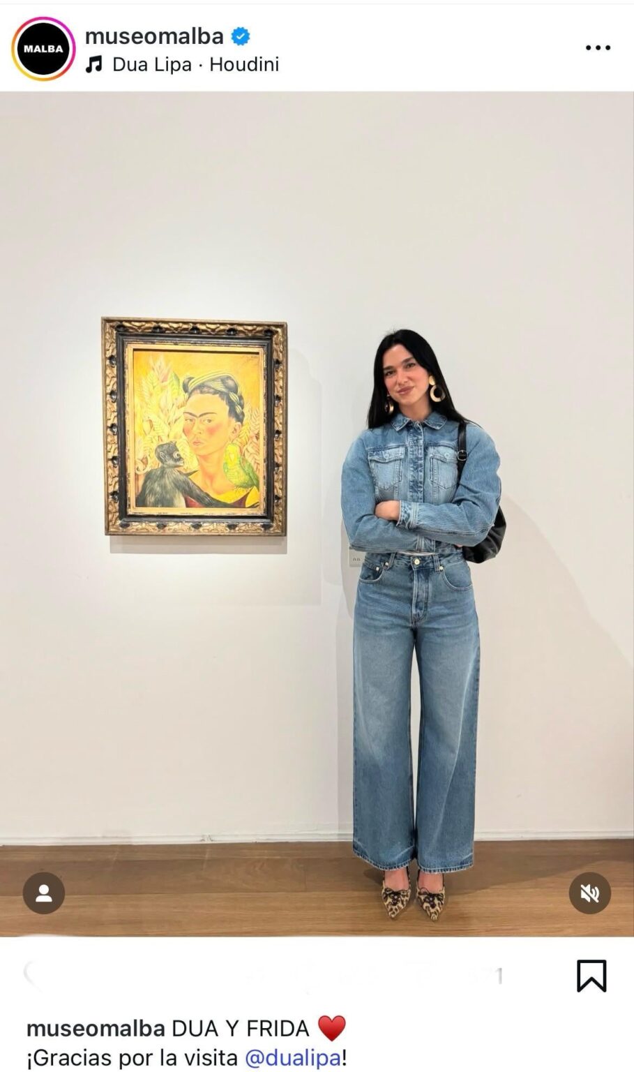 Dua Lipa visited a Buenos Aires museum
