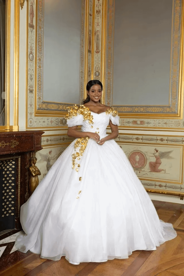 The 19 debutantes who attended the 2025 "Le Bal des Débutantes" at the Shangri-La Hotel in Paris.