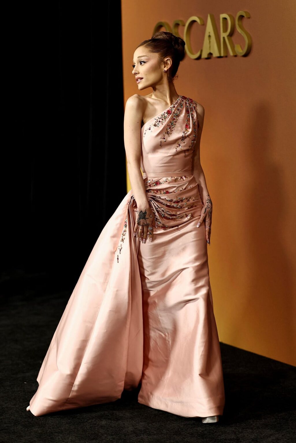 Ariana Grande in Christian Dior FW07 at the 16th Governor's Awards in Los Angeles, California. Styled by Law Roach. (November 16, 2025)