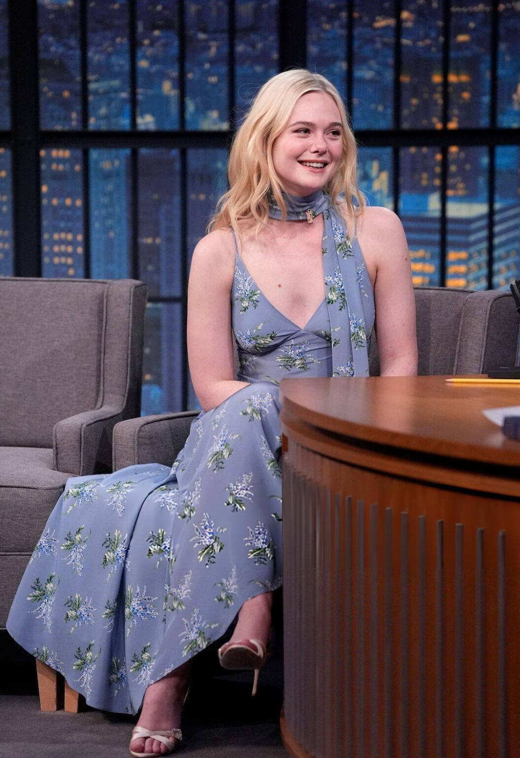 Elle Fanning in Rodarte SS26 while on 'Late Night with Seth Meyers' in NYC. (November 11, 2025)