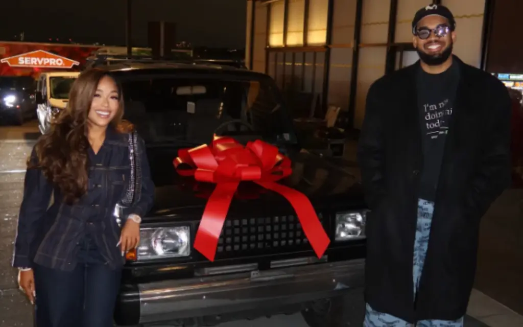 Jordyn Woods surprises NBA star Karl-Anthony Towns with a restored version of his late mother’s beloved truck Jordyn Woods surprises NBA star Karl-Anthony Towns with a restored version of his late mother’s beloved truck