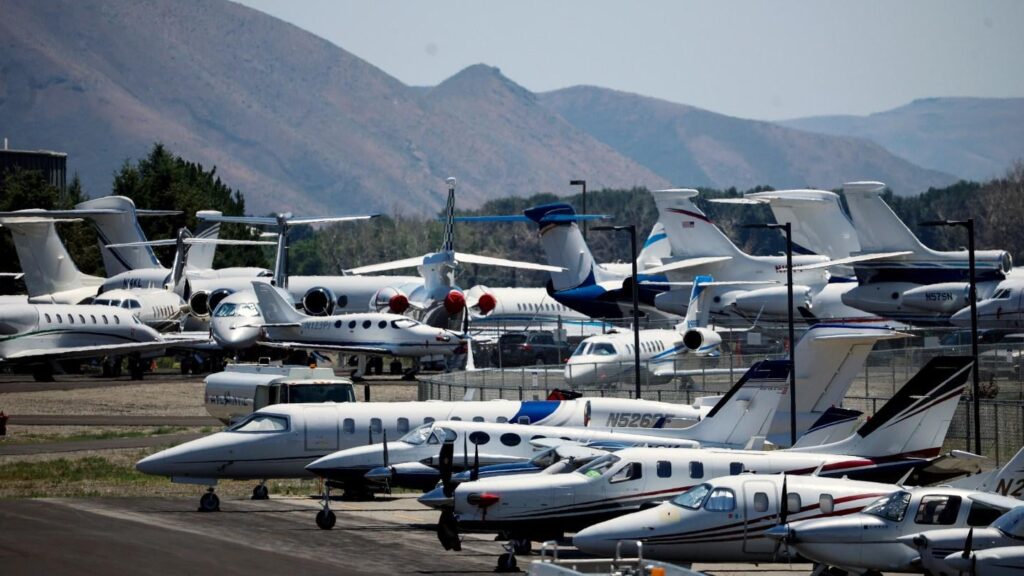Sorry, Moguls! FAA “Effectively Prohibits” Private Jets at Major Airports Amid Government Shutdown