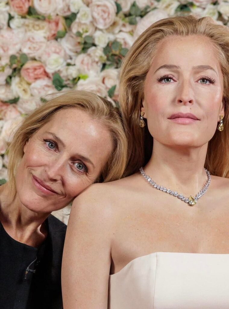 What’s better than one Gillian Anderson? Two Gillian Andersons!