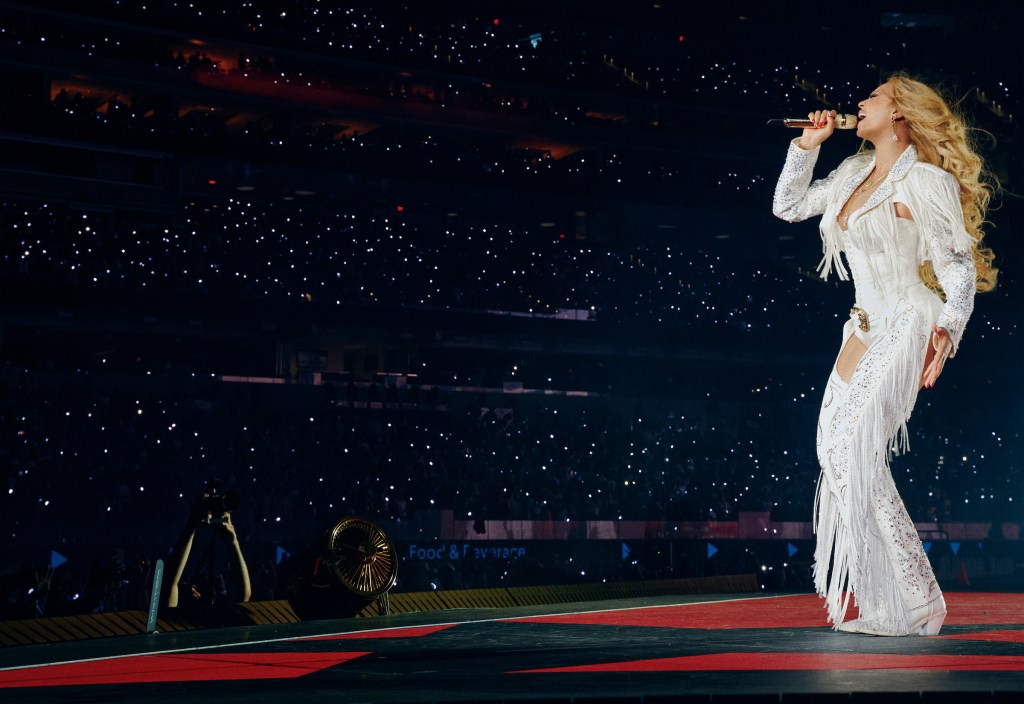 Beyoncé Becomes A Billionaire, Joins Husband Jay-Z On Forbes Elite List