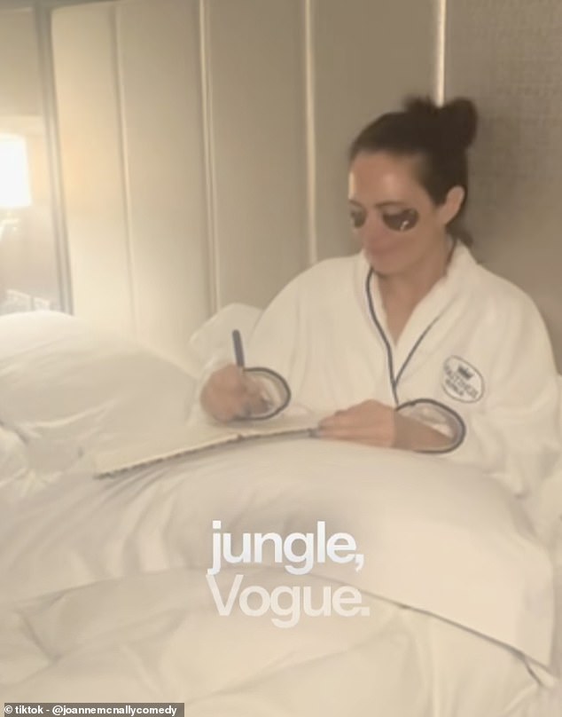 As she pretended to write the spoof letter in bed, Joanne read aloud the message, joking she'd already moved into her pal's house in her absence