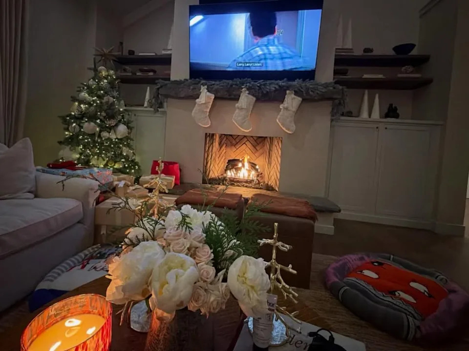 The “Peaches” singer also shared a pic of his cozy holiday celebration. Instagram/Justin Bieber