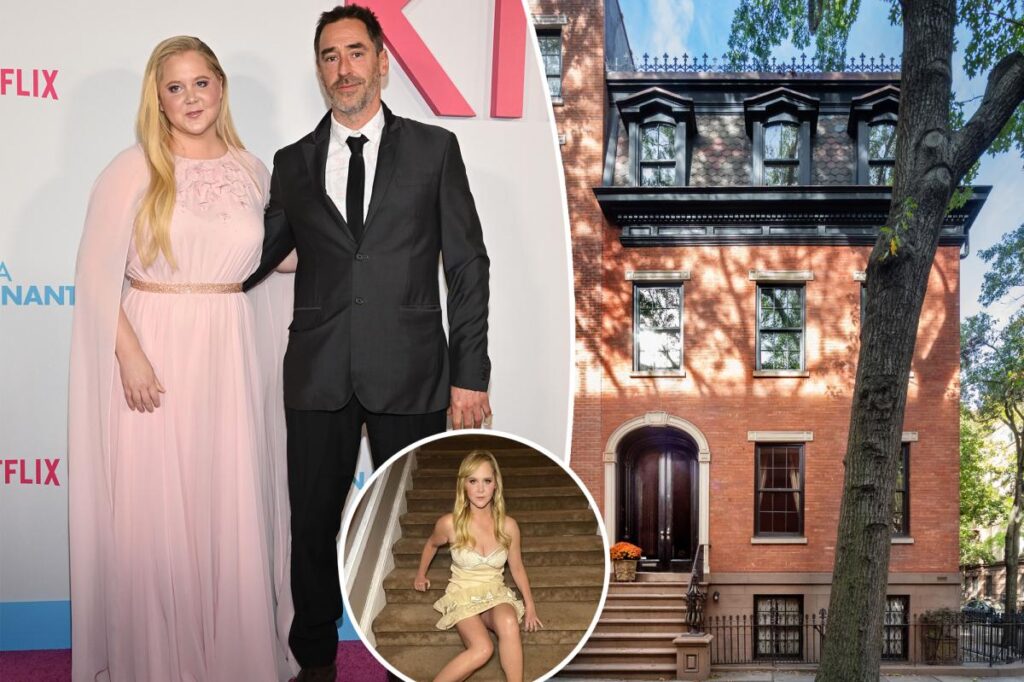 Amy Schumer still living with Chris Fischer amid split Amy Schumer still living with Chris Fischer amid split