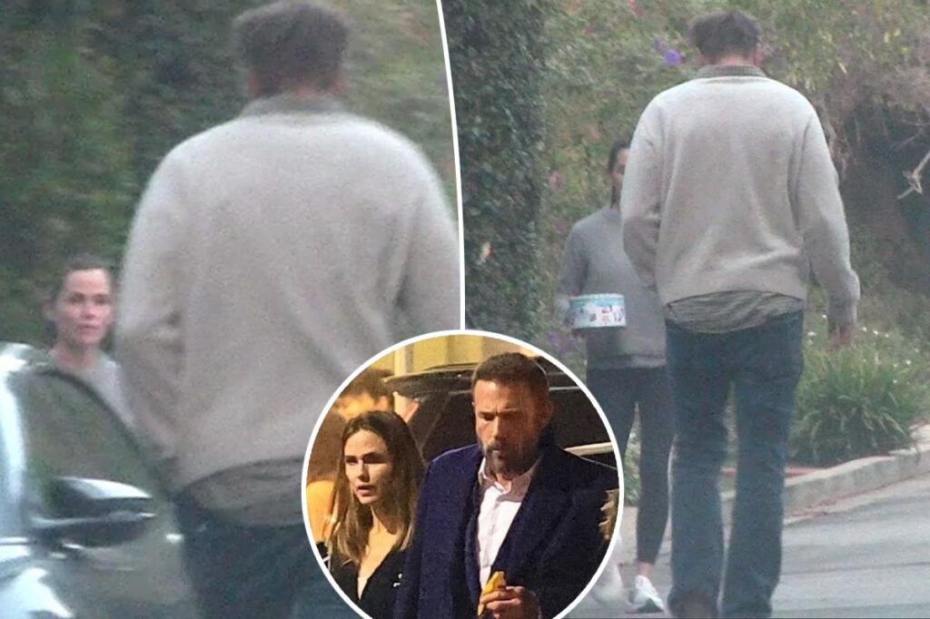 Jennifer Garner enjoys rare outing with boyfriend after awkward reunion with Ben Affleck, Jennifer Lopez Jennifer Garner enjoys rare outing with boyfriend after awkward reunion with Ben Affleck, Jennifer Lopez