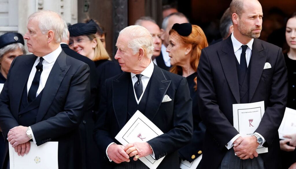 Royal family sends
