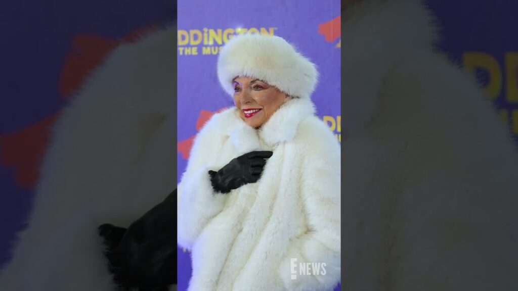 Joan Collins stuns at the opening night of "Paddington: The Musical"