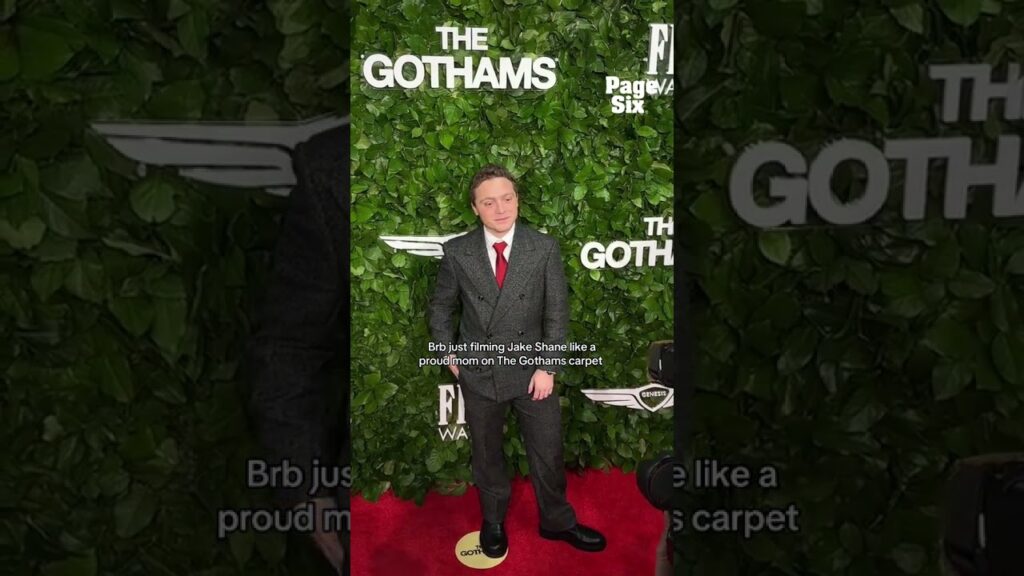 Jeremy! Julia! The stars came OUT for The Gothams in NYC 💫 #shorts