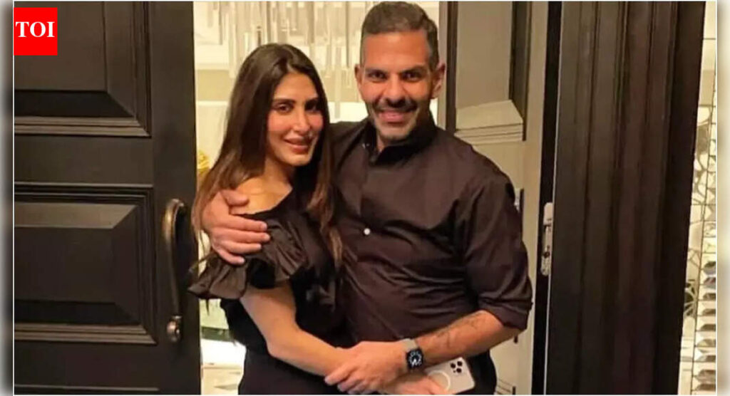 Karisma Kapoor's ex-mother-in-law Rani Kapur slams late Sunjay Kapur's wife Priya Sachdev for hiding his net worth | Hindi Movie News