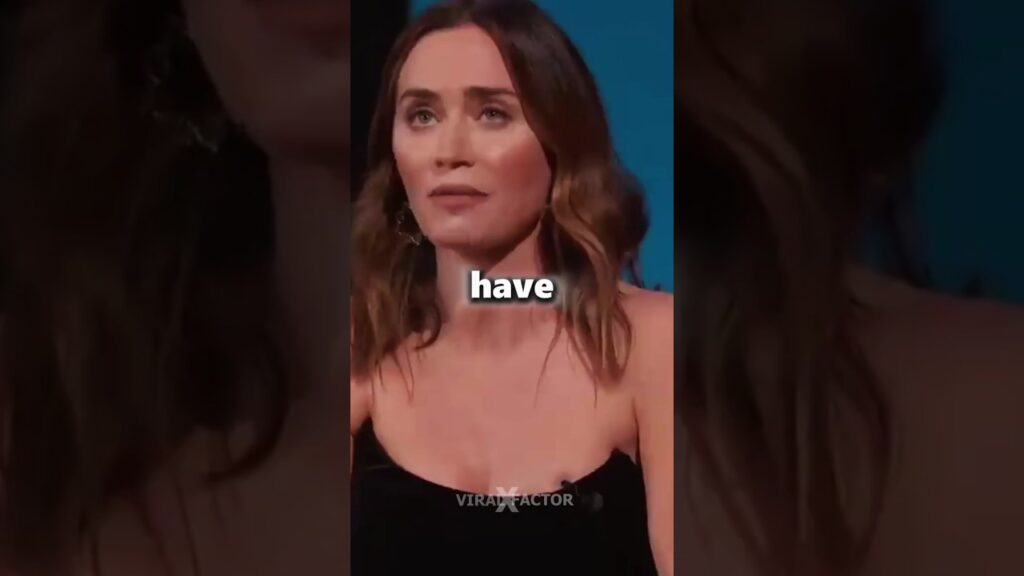 Emily Blunt's Mom Ranks Her Male Co-Stars: John Krasinski is NOT a "Honey" 😂💔