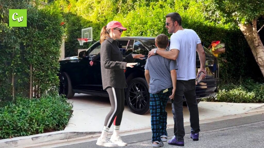 Ben Affleck struggles dating other women due to his closeness with ex- wife Jennifer Garner Ben Affleck struggles dating other women due to his closeness with ex- wife Jennifer Garner