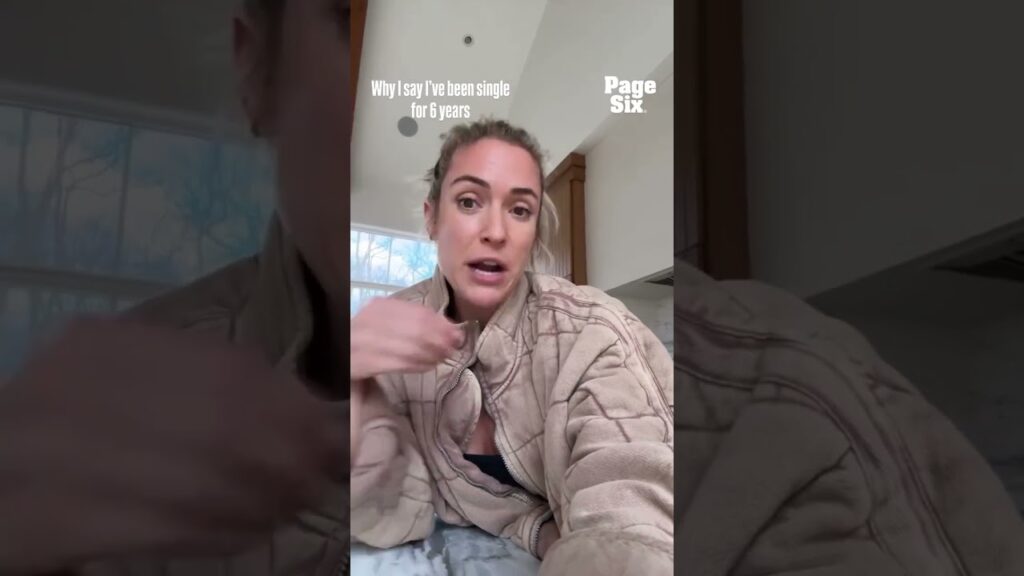 Kristin Cavallari explains what she means when she says she’s “been single for 6 years” #shorts Kristin Cavallari explains what she means when she says she's "been single for 6 years" #shorts