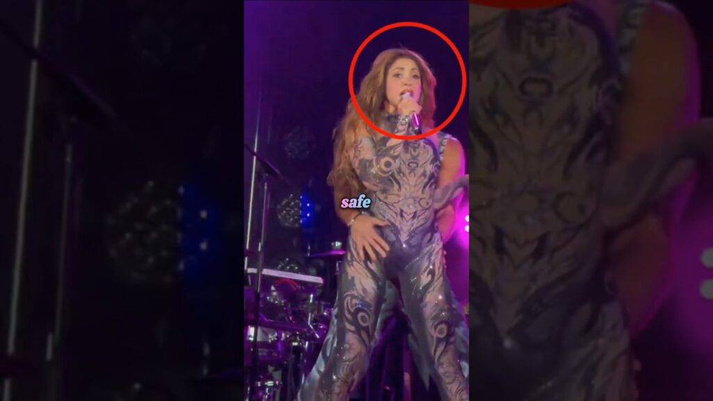 Shakira's first performance with her sons #shakira #artist