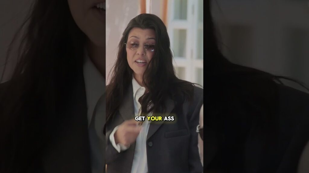 Khloé and Kourtney are at it again #kourtneykardashian #kuwtk #thekardashians#viral #khloekardashian Khloé and Kourtney are at it again #kourtneykardashian #kuwtk #thekardashians#viral #khloekardashian