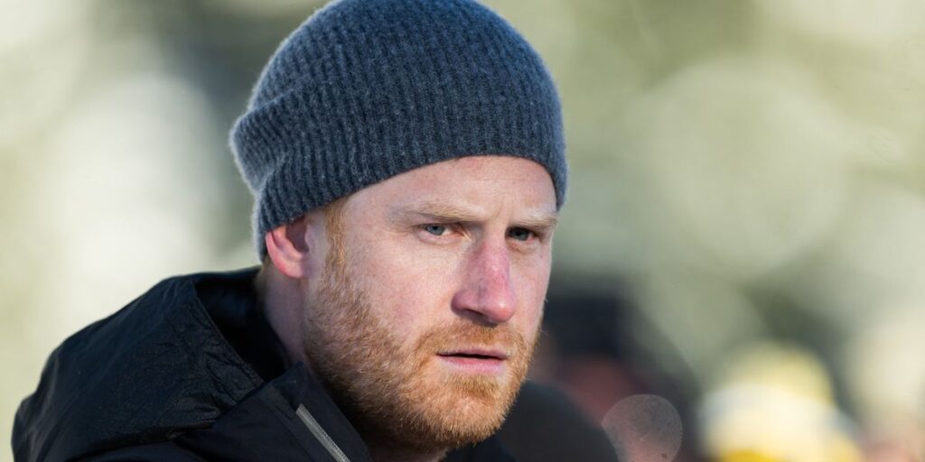Prince Harry left in awkward position as announcer introduces Duke of Sussex by the wrong name