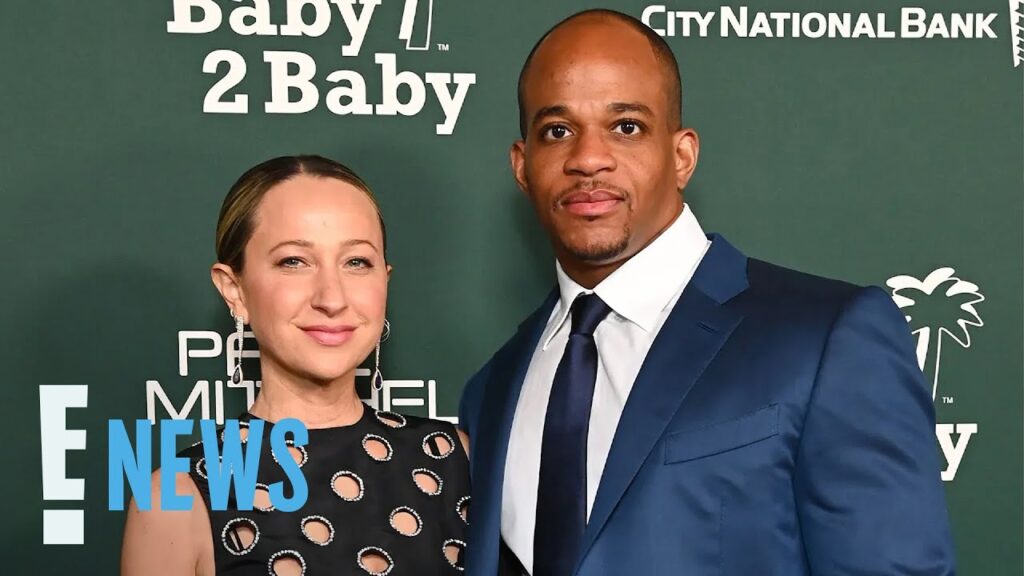 Tobey Maguire's Ex Jennifer Meyer Pregnant With Geoff Ogunlesi's Baby | E! News