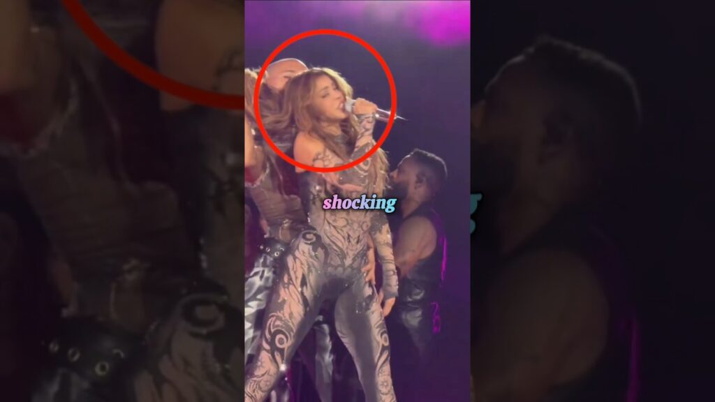 Shakira forbids her team from using their phones #shakira #shorts Shakira forbids her team from using their phones #shakira #shorts