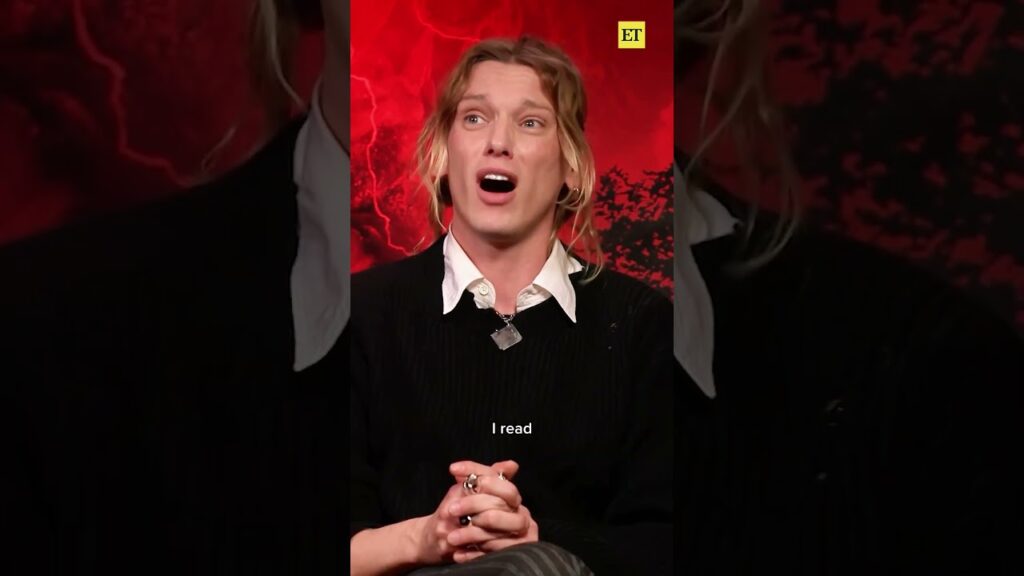 Jamie Campbell Bower & Noah Schnapp React to Viral 'Stranger Things' Theory #strangerthings #shorts