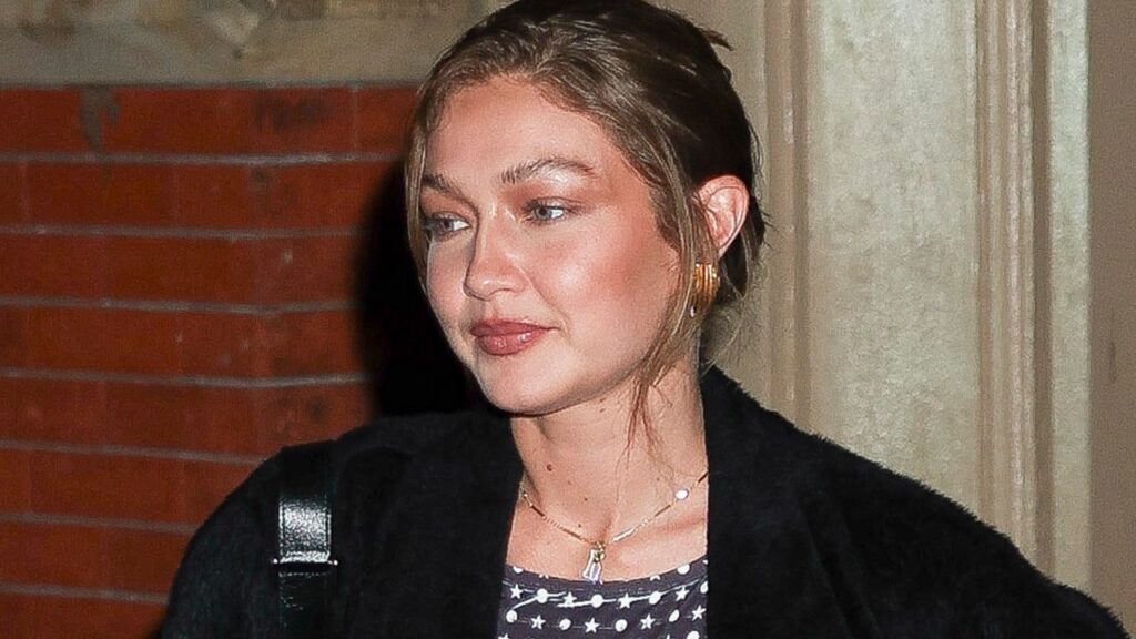 Gigi Hadid Topped Off Her Butt-Rip Barrel Jeans With a Very Millennial Fall Jacket Gigi Hadid Topped Off Her Butt-Rip Barrel Jeans With a Very Millennial Fall Jacket