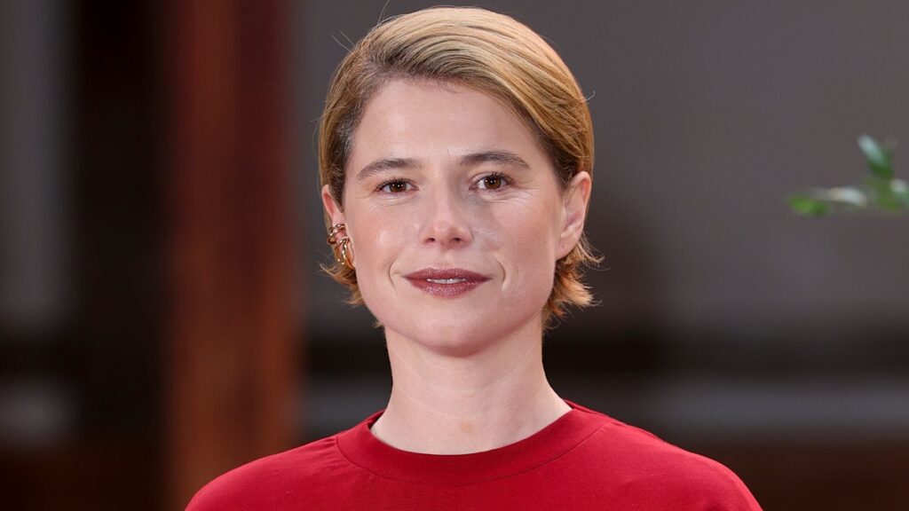 Jessie Buckley quietly welcomes first child after surprise pregnancy reveal
