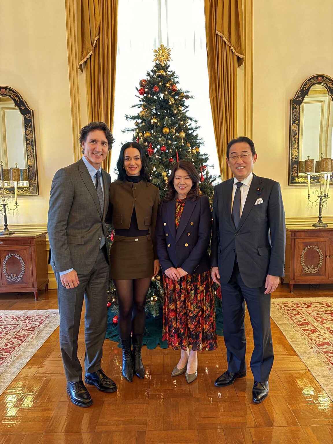 Former Canadian Prime Minister Justin Trudeau and Katy Perry and former Japanese Prime Minister Fumio Kishida with wife Yuko Kishida meet up