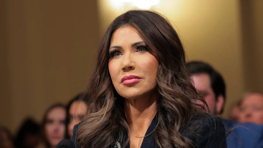 ICE Barbie Snubs Alleged Lover to Bring Husband to Hearing Yahoo news home