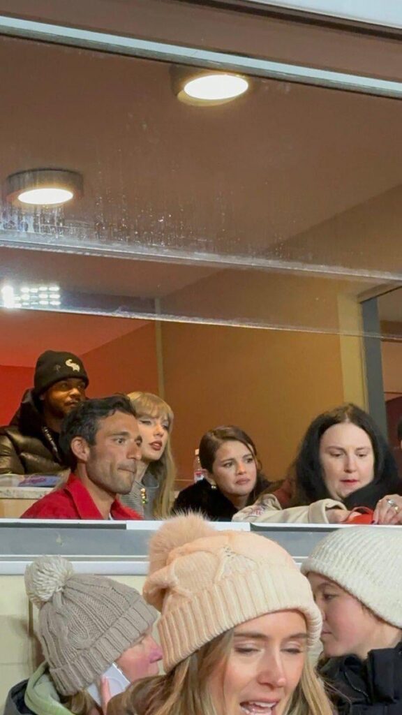 Taylor Swift and Selena Gomez at Tonight's Chiefs' Game