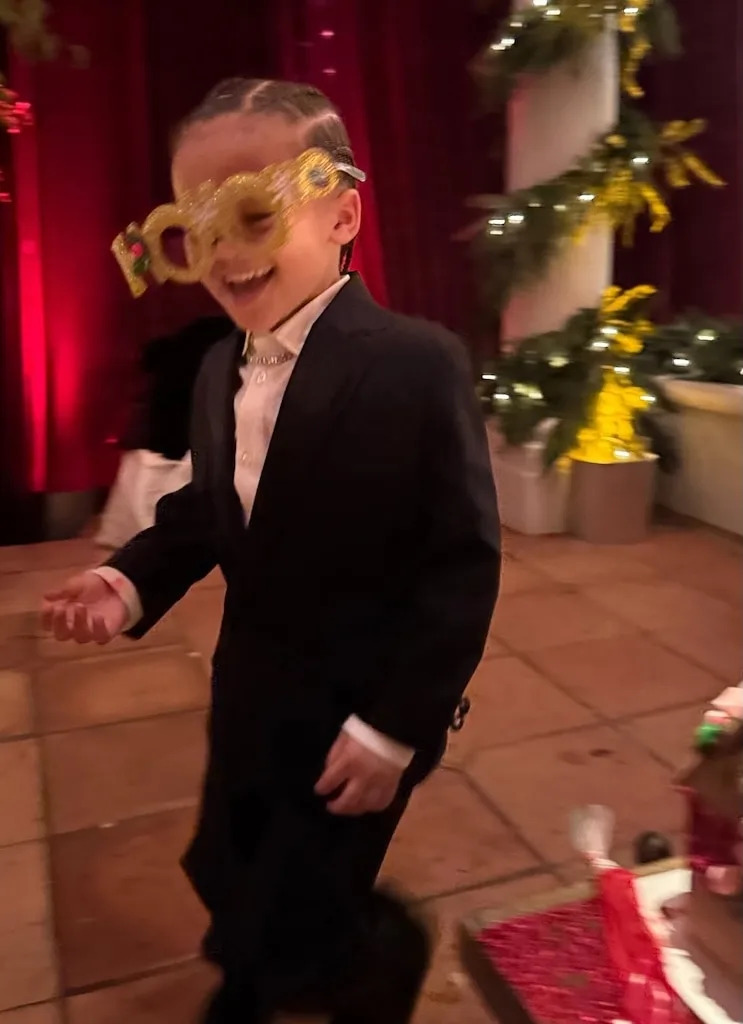 <p>Rockin' Around</p>