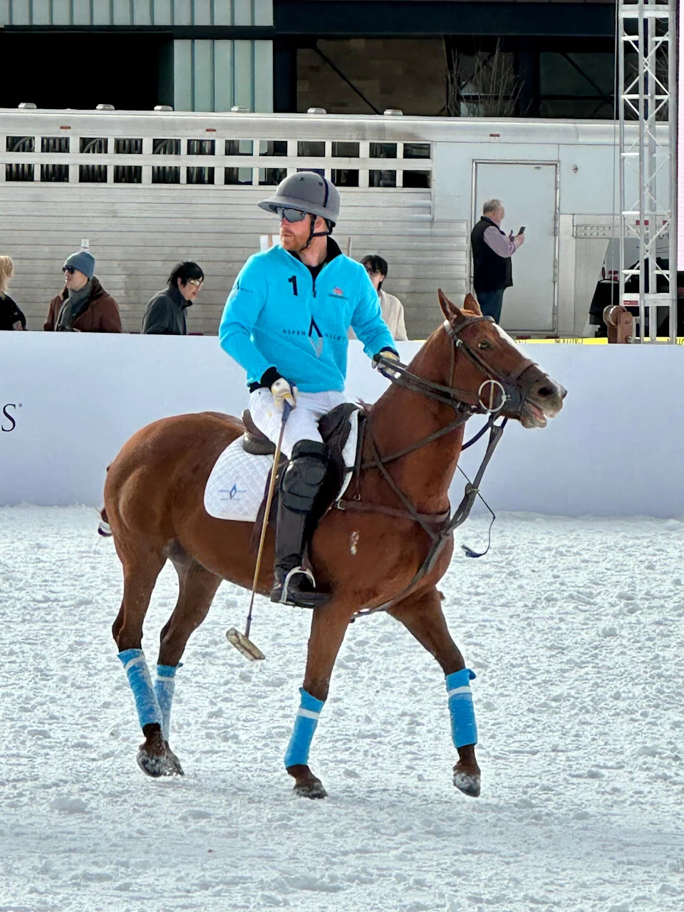  <span class="wp-caption-text">kYFpjb83</span>