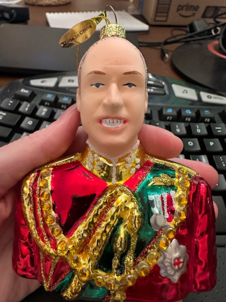 The most beautiful royal Christmas ornament ever!!