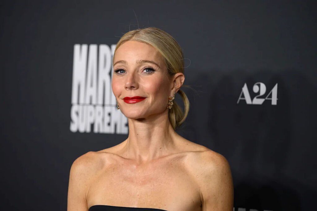 Gwyneth Paltrow Wears Absolutely Nothing Under Her Plunging, Rich-Mom Coded Blazer and Matching Trousers Gwyneth Paltrow Wears Absolutely Nothing Under Her Plunging, Rich-Mom Coded Blazer and Matching Trousers