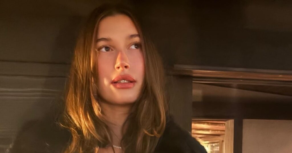 Hailey Bieber's Long Bob Will Be Everywhere Next Year