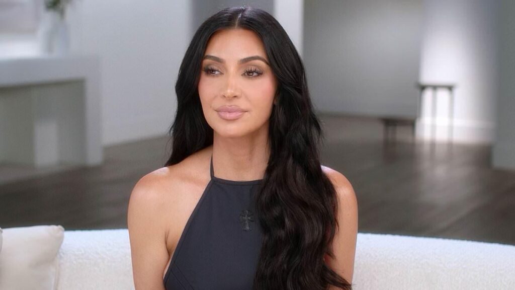 Jeff Bezos' Washington Post mocked over op-ed claiming it was the bar exam that failed Kim Kardashian 😂