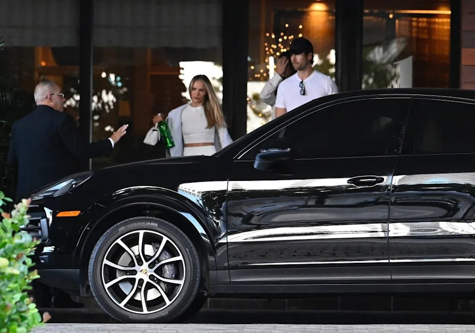 The next morning, they left their hotel together. BACKGRID