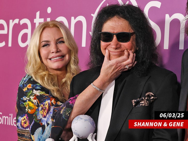 shannon tweed gene simmons sub getty swipe