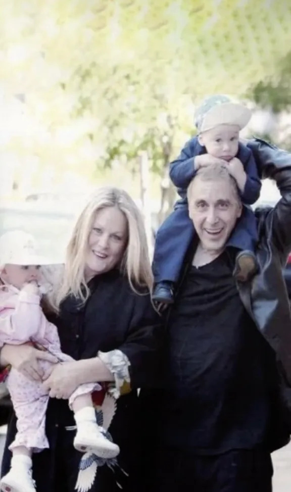 Beverly D'Angelo Al Pacino with twins.