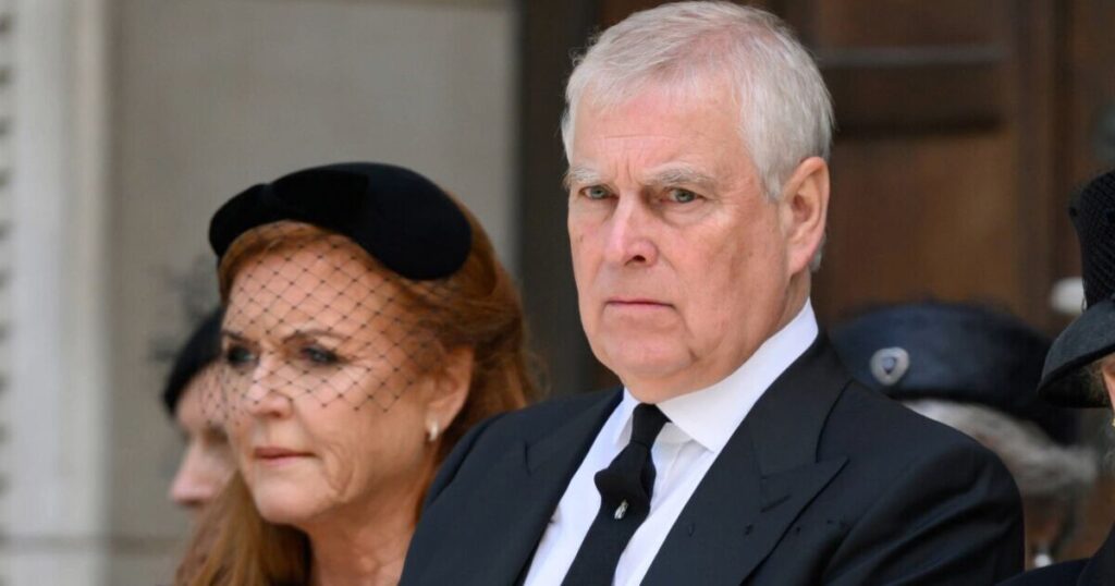 Royal Family LIVE: Sarah Ferguson ‘sends 5-word plea to royals’ in Christmas cards | Royal | News Royal Family LIVE: Sarah Ferguson 'sends 5-word plea to royals' in Christmas cards | Royal | News