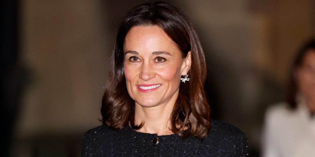 Pippa Middleton Surprisingly Skips Her Sister Kate’s 2025 Christmas Carol Pippa Middleton Surprisingly Skips Her Sister Kate’s 2025 Christmas Carol