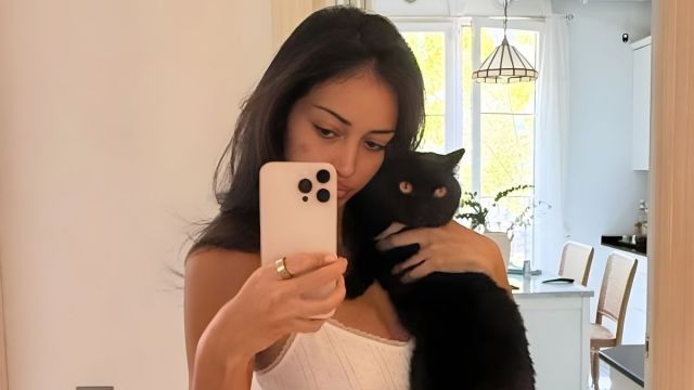 Lingerie-Clad Cindy Kimberly Strikes the Cheekiest Poses in Photos Yahoo entertainment home