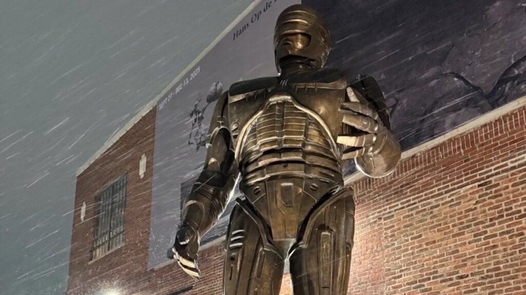 At long last, RoboCop statue takes its permanent home in Detroit At long last, RoboCop statue takes its permanent home in Detroit