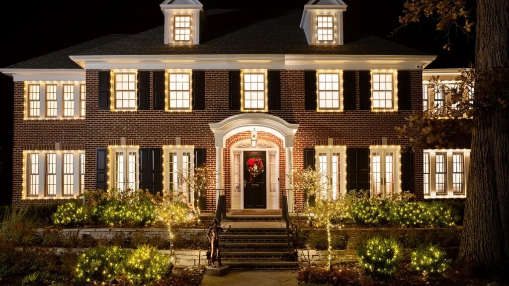 How to watch Home Alone on Christmas Eve 2025
