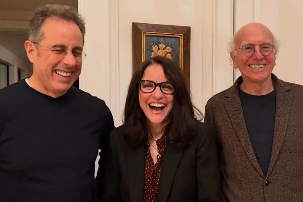 “Seinfeld’”s“ ”Jerry Seinfeld, Julia Louis-Dreyfus and Larry David Enjoy Christmas Eve Together in Rare Reunion “Seinfeld'”s“ ”Jerry Seinfeld, Julia Louis-Dreyfus and Larry David Enjoy Christmas Eve Together in Rare Reunion