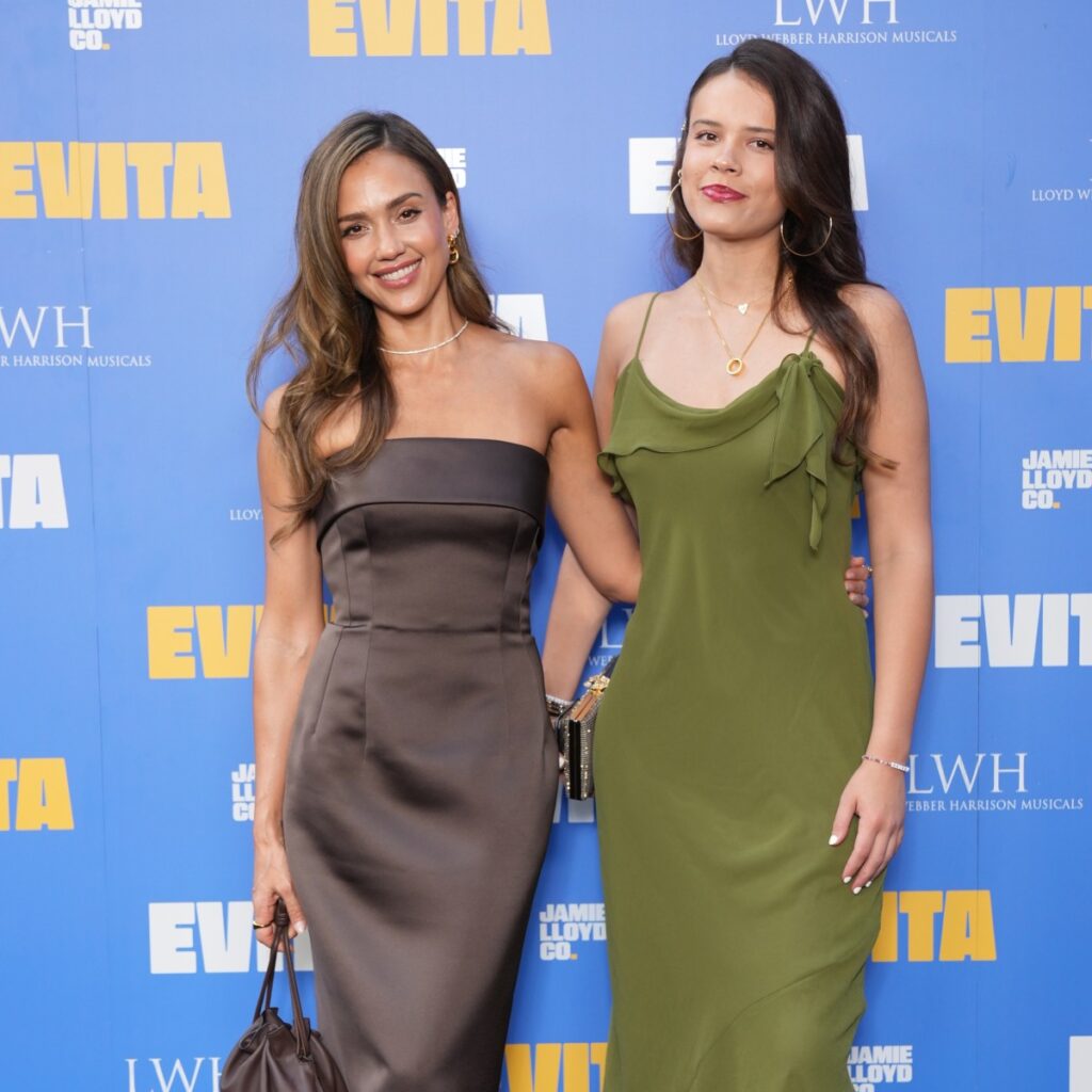 Jessica Alba and Cash Warren’s Daughter Honor’s College Plans Revealed Yahoo entertainment home